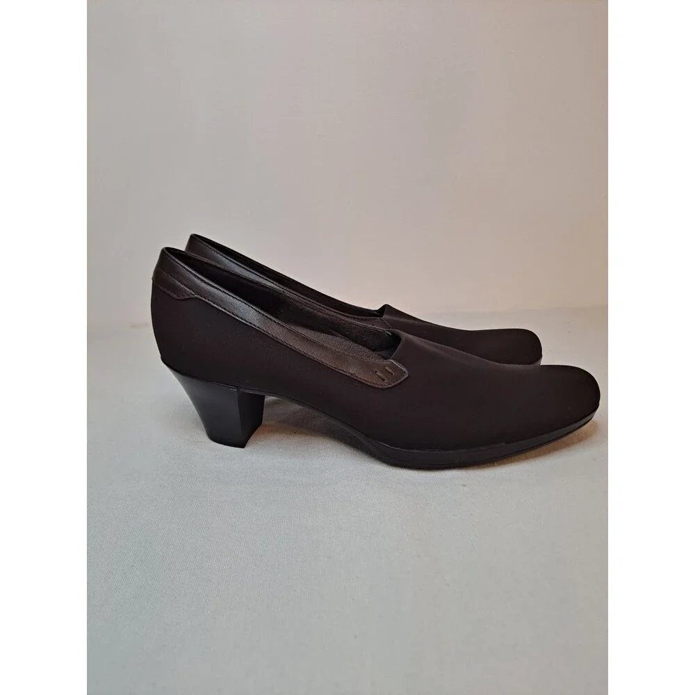 Munro american women
